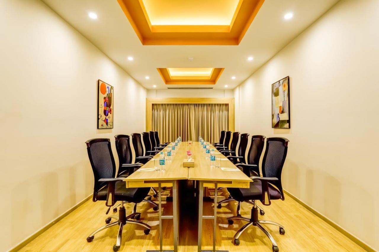 Lemon Tree Hotel Electronics City Kammasandra Екстер'єр фото
